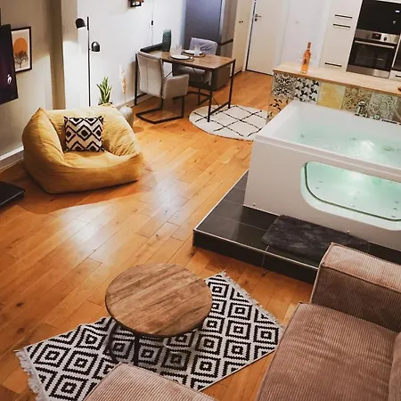 Stilvolles City-loft Mit Privatem Whirlpool
