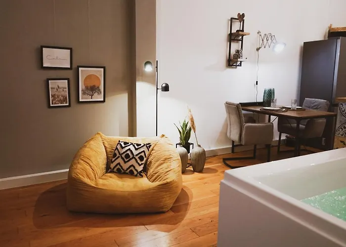 Stilvolles City-loft Mit Privatem Whirlpool * Trèves